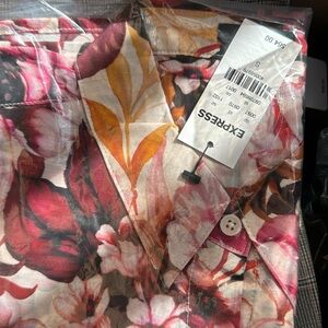 Relaxed Floral Half Sleeve Portofino Shirt
Color: Pink Print floral
Size: S